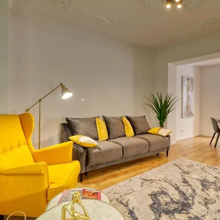 Historical Center By 4el * Bucharest