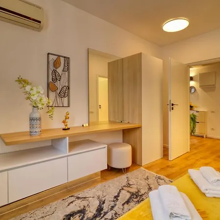 Historical Center By 4el * Bucarest