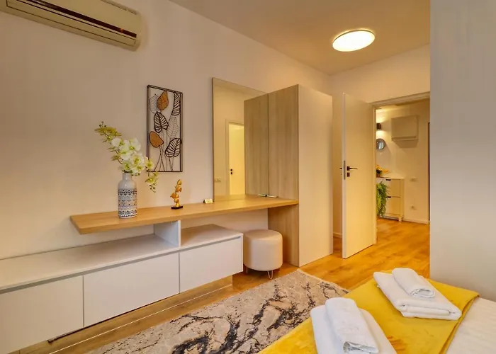 Historical Center By 4el * Bukarest